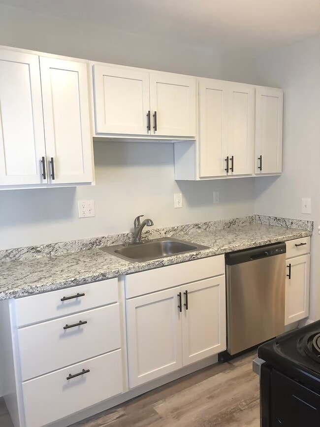 206-2 kitchen view2 - 206 N Normal St