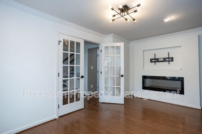 Building Photo - 2023 Serviceberry Rd