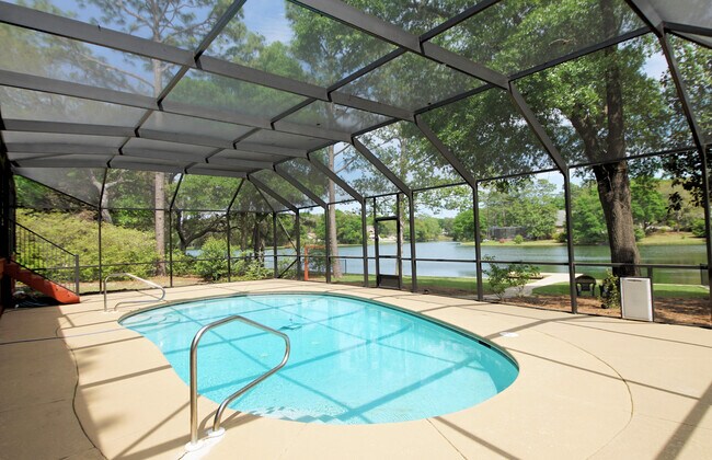 Foto del edificio - 1002 Lake Way Dr