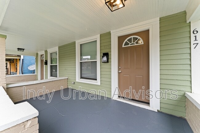 Building Photo - 617 N Rural St