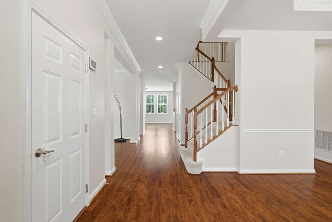 Building Photo - Sophisticated Colonial Offering Refined Finishes, Gourmet Kitchen & Spacious Floor Plan