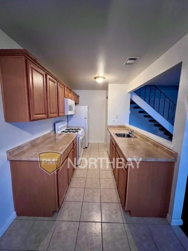 1977 Woodglen Ln Unit Apt 3, Vacaville, CA 95687 Condo for Rent in