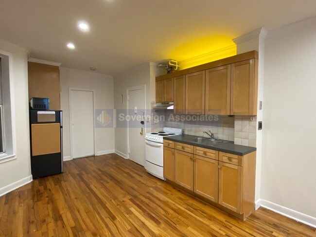 Foto del edificio - 527 W 48th St