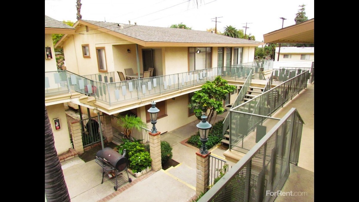 Vecino Capri Apartments Monrovia, CA