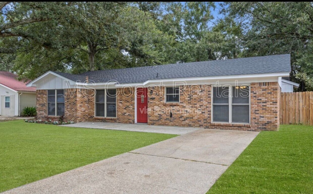 Primary Photo - 7520 Marathon Dr