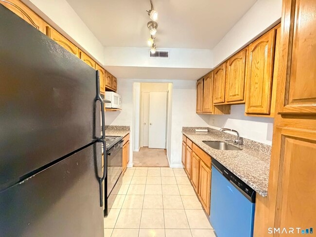 Foto del edificio - 14 Newtown Rd