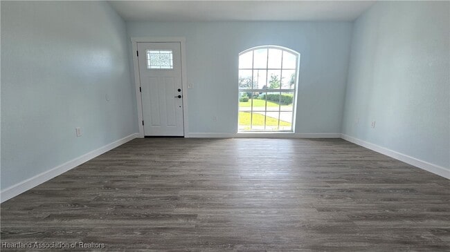 Building Photo - 5201 Diamond Dr