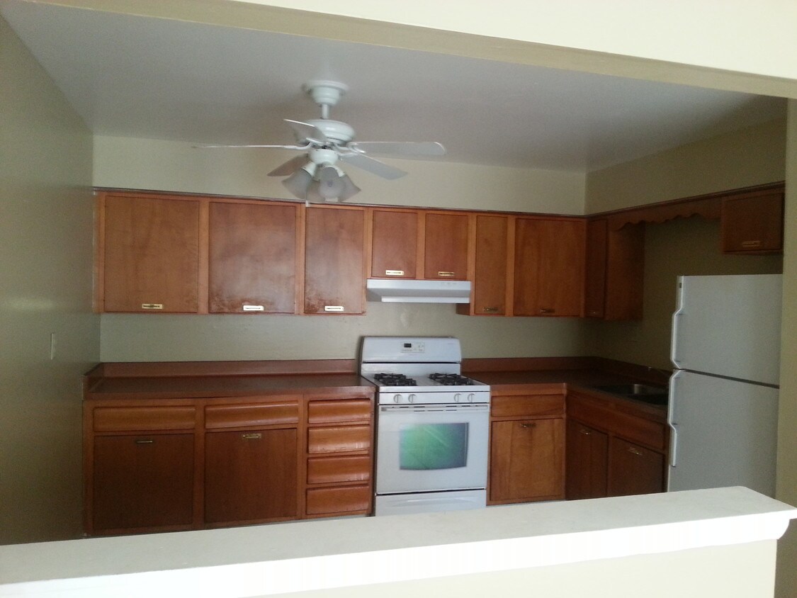 Primary Photo - 3436 Harrison Ave