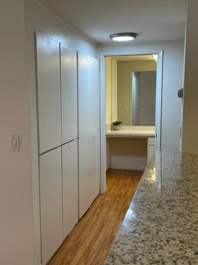 More Storage - 1517 E Garfield Ave