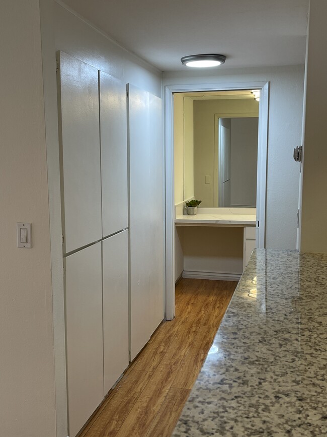 More Storage - 1517 E Garfield Ave
