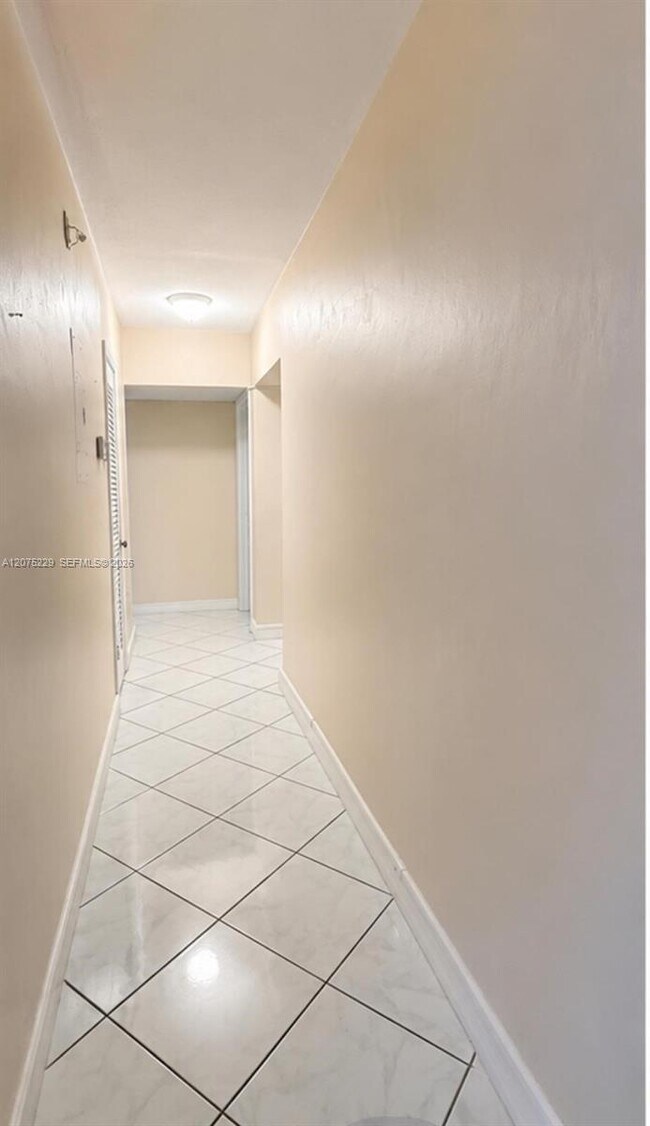 Foto del edificio - 245 NE 191st St