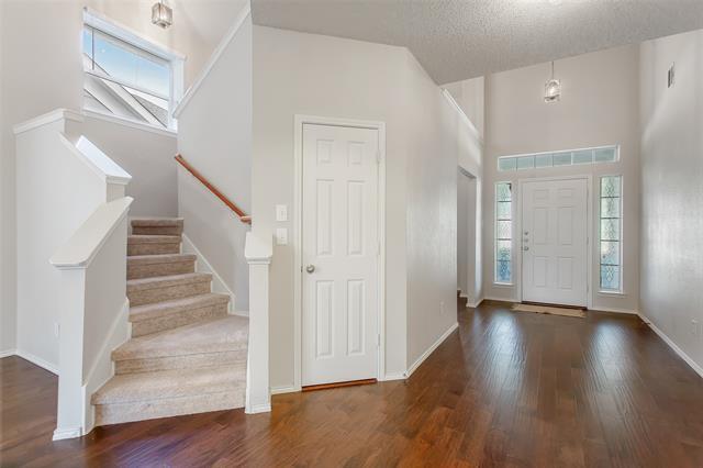 Building Photo - 9817 Hedge Bell Dr