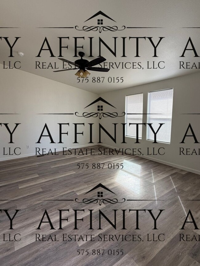 Building Photo - Three bedroom home