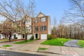 Building Photo - 1099 Longview Ln