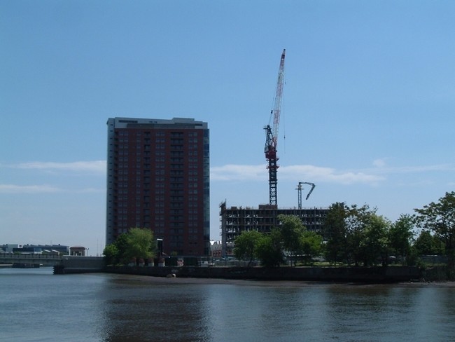 Foto del edificio - The River Tower at Christina Landing