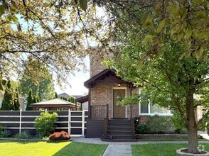 Building Photo - 4150 N Oleander Ave
