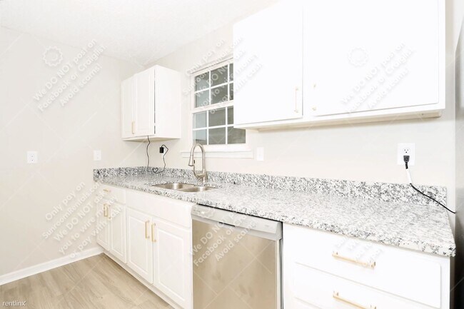 Building Photo - 4 br, 2.5 bath House - 3000 Wilkes Plantat...