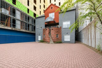 Building Photo - 2505 Seton Ave
