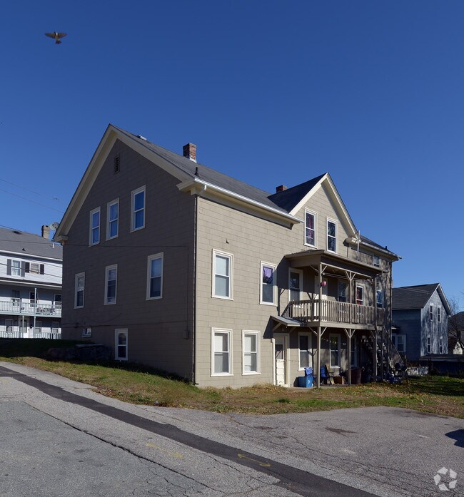 10 Shippee Ave, West Warwick, RI 02893 Apartments West Warwick, RI