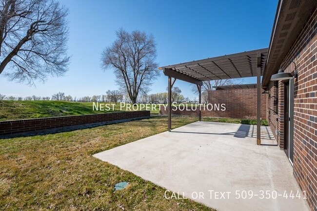 Building Photo - 1213 NE Nanto-B