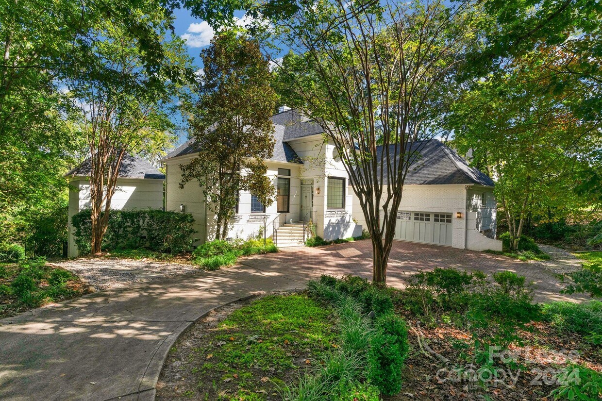 Foto principal - 5321 Colony Rd