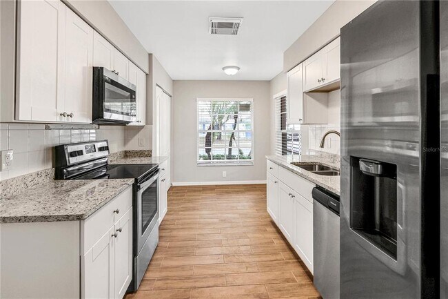 Building Photo - 1028 Malletwood Dr