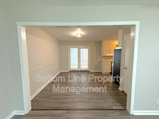 Building Photo - 3315 Wiseman Dr