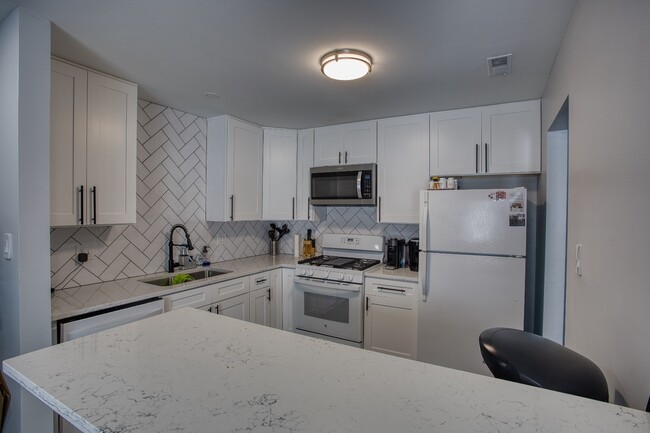 Foto del edificio - 1732 Harrow Ct