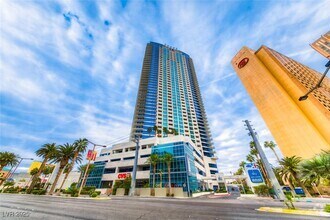 Building Photo - 2700 S Las Vegas Blvd