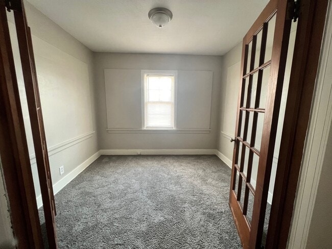 Building Photo - Coming Soon 4/10/26! Newton 1 Bedroom for Rent!