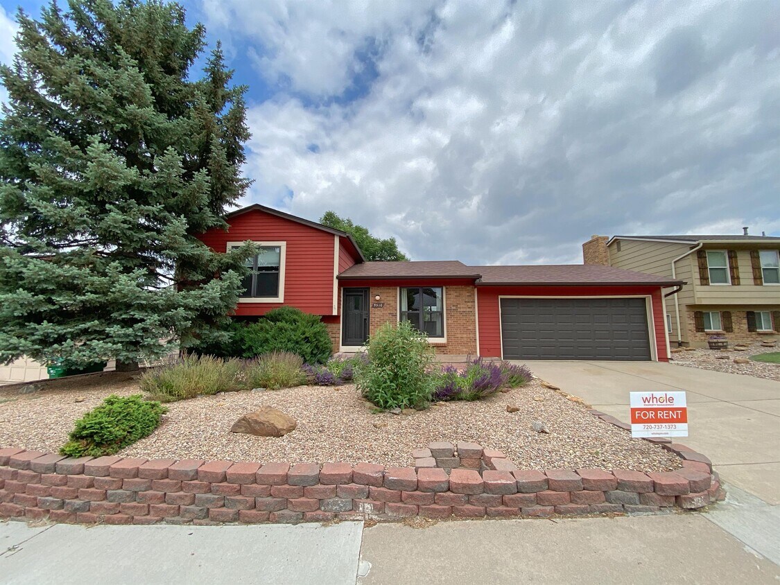 Foto principal - 9510 Carr St