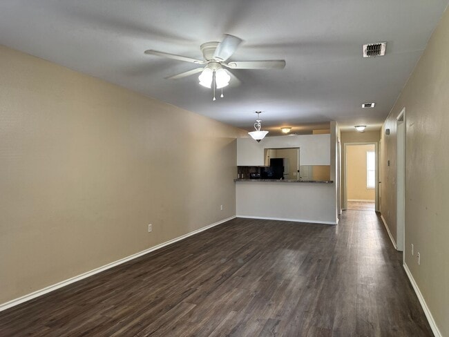 Building Photo - 16011 Echo Glen Dr