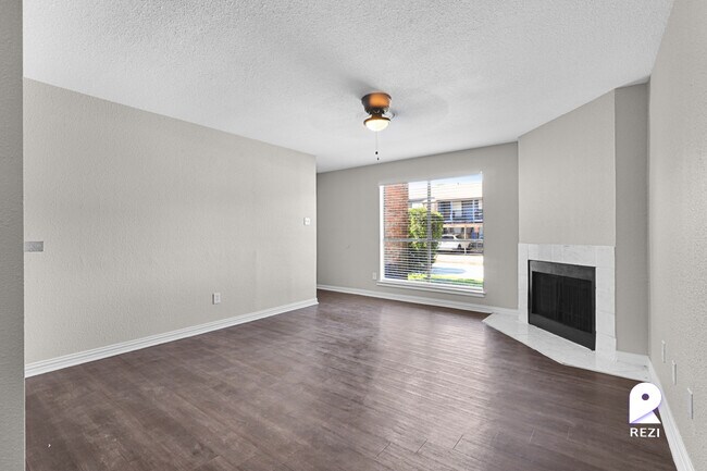 Building Photo - 13100 Stonefield Dr