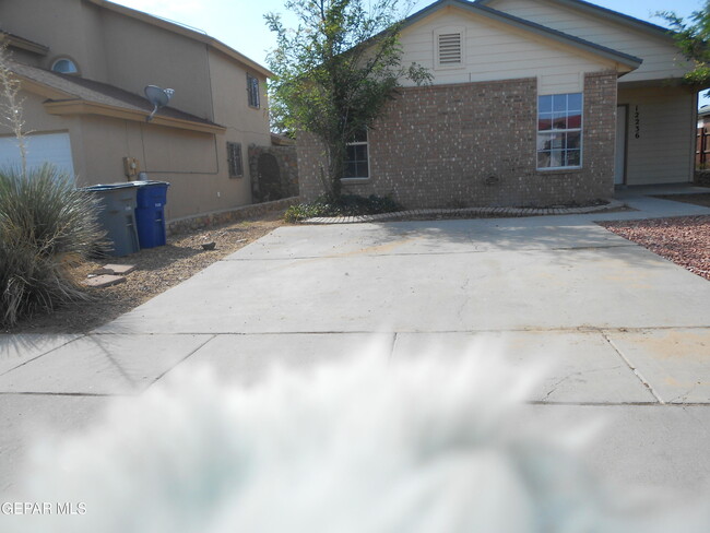 Building Photo - 12236 Tierra Inca Dr