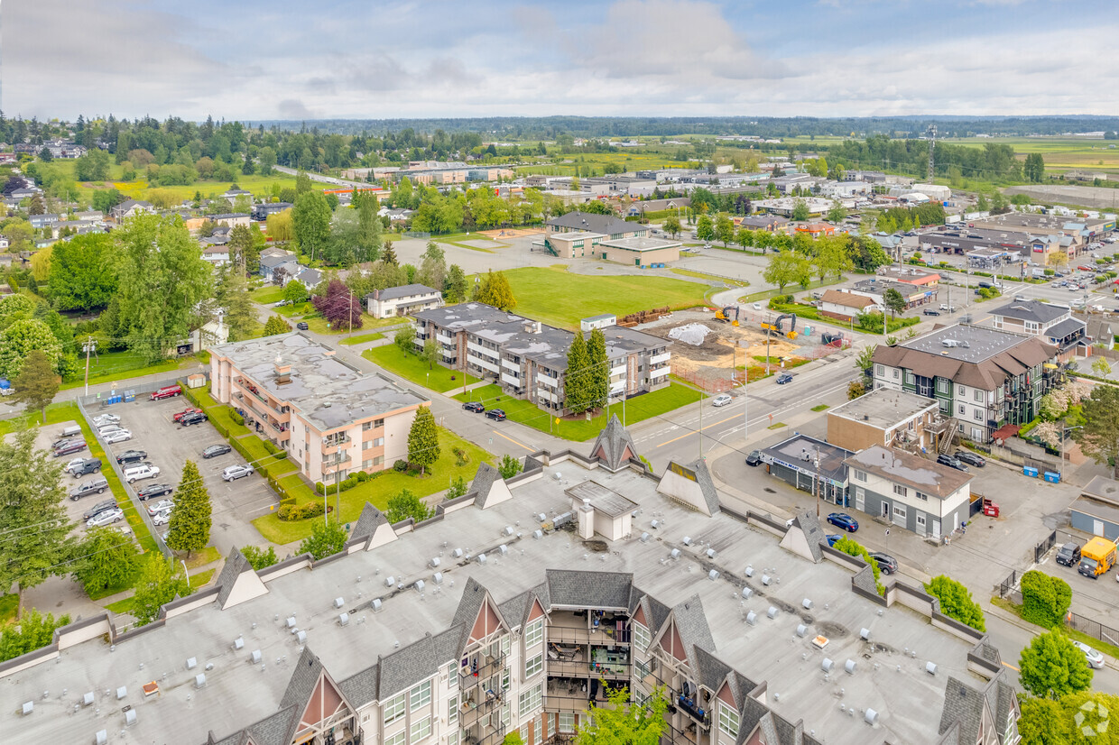 Photo du bâtiment - Benberg Apartments