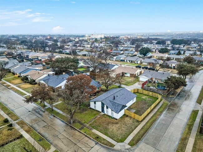 Photo - 4940 Watkins Dr House