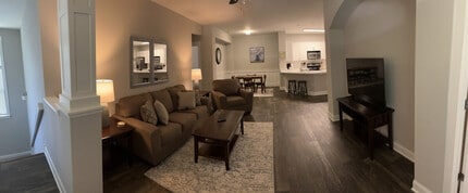 Building Photo - 8601 Lenten Rose Ct