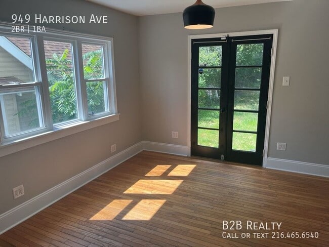 Building Photo - 949 Harrison Ave