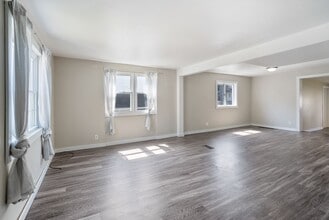 Building Photo - 2509 Olive St