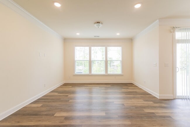 Building Photo - 2148 Bexar Trl