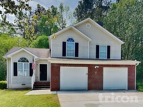 Building Photo - 114 Windsor Cir