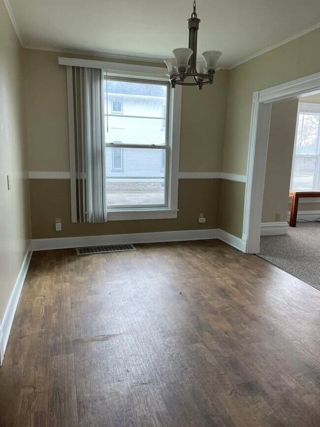 Dining Room - 115 S Wisconsin St