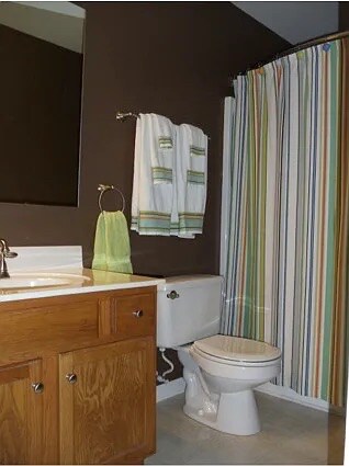 Foto del edificio - Room in Townhome on McGoogan Ln