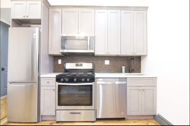 Foto principal - 690 Jefferson Ave