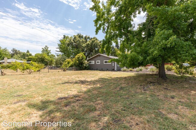 Building Photo - 3 br, 1 bath House - 250 Maple Street