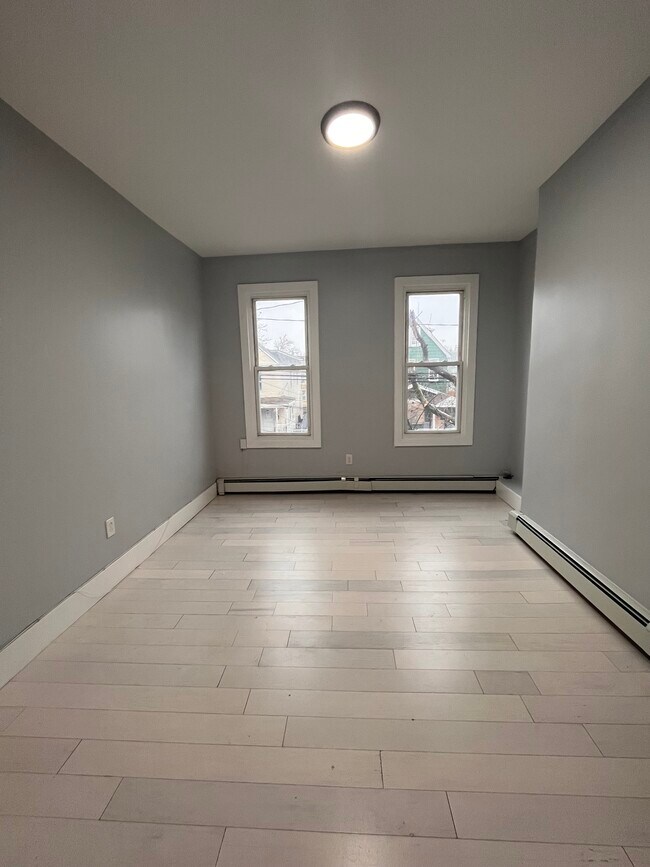 166 Delaware Ave Unit 2L, Jersey City, NJ 07306 Apartments in Jersey