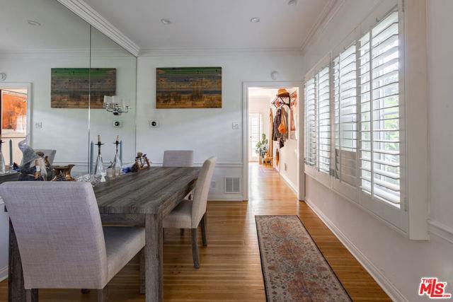 Foto del edificio - 9660 W Olympic Blvd