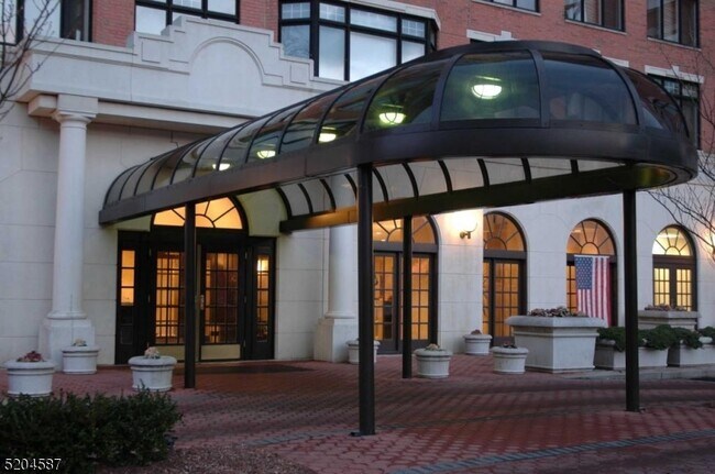 Foto del edificio - 616 S Orange Ave