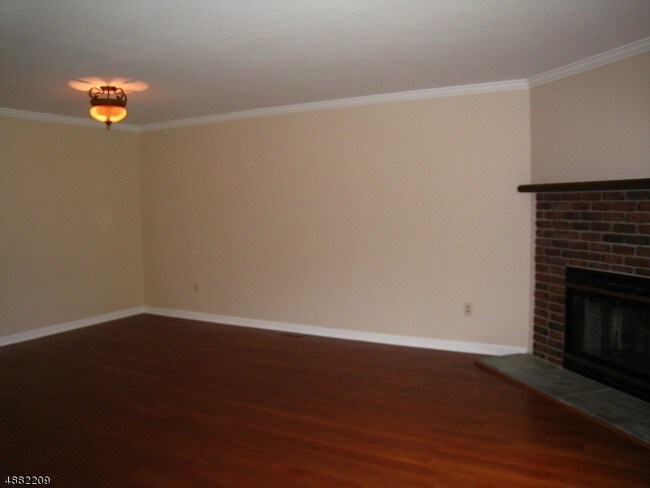 Building Photo - 131 Sunrise Dr