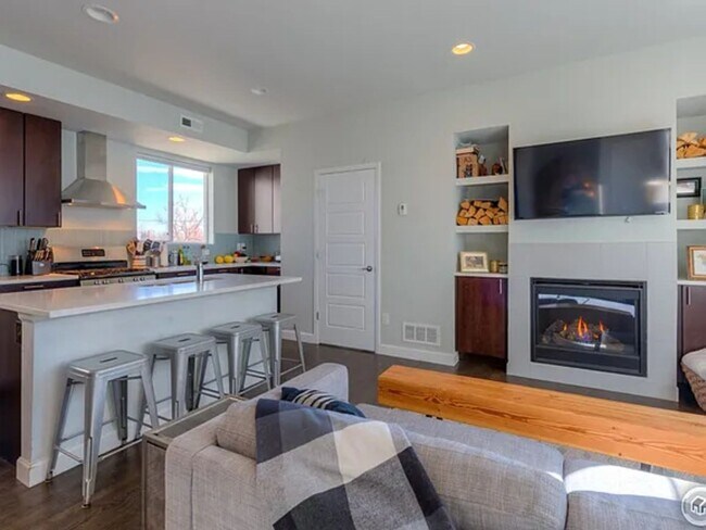 Foto del edificio - 2038 High St